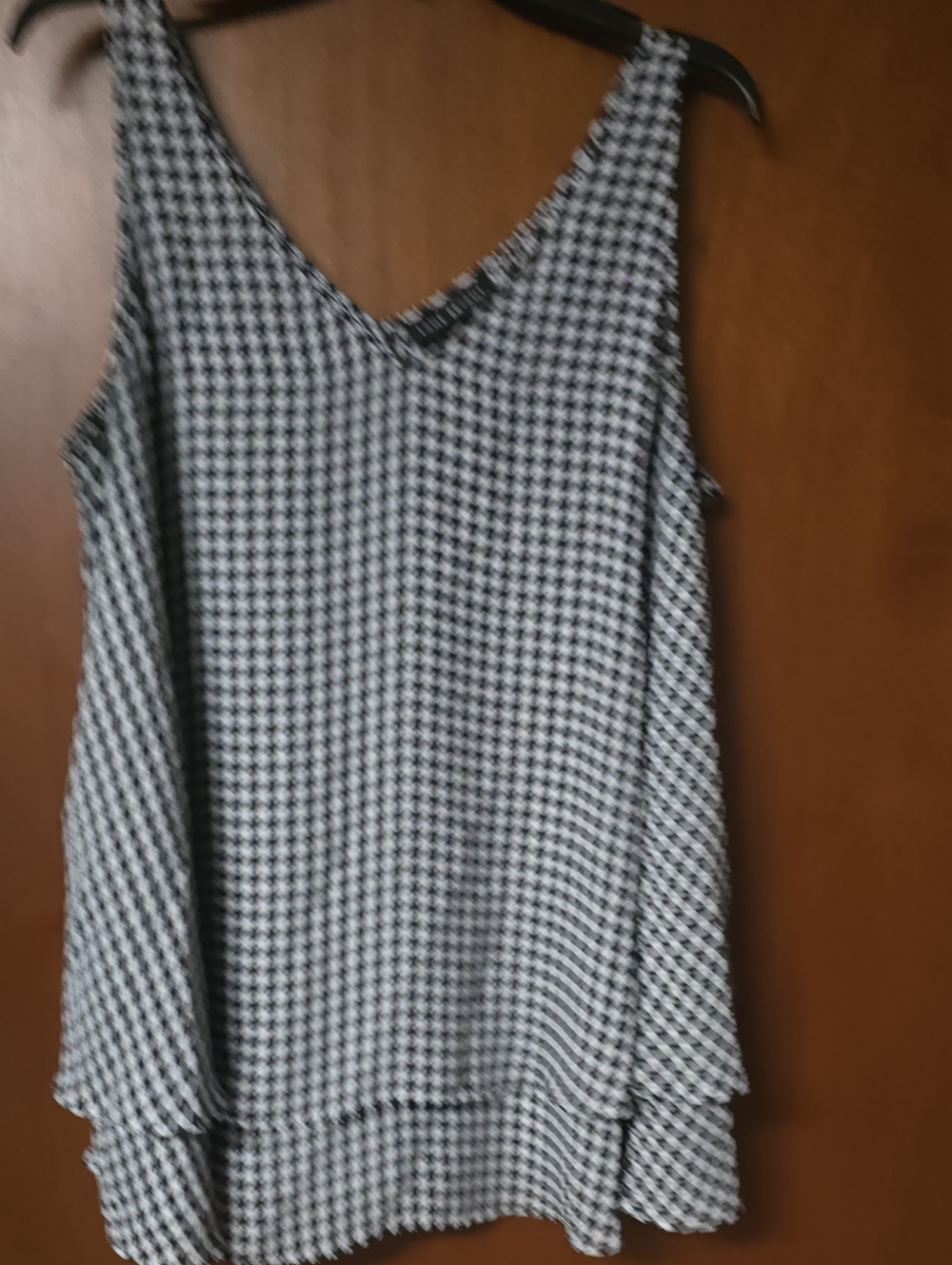 Lane Bryant Black & White Houndstooth V-Neck Swing Top
